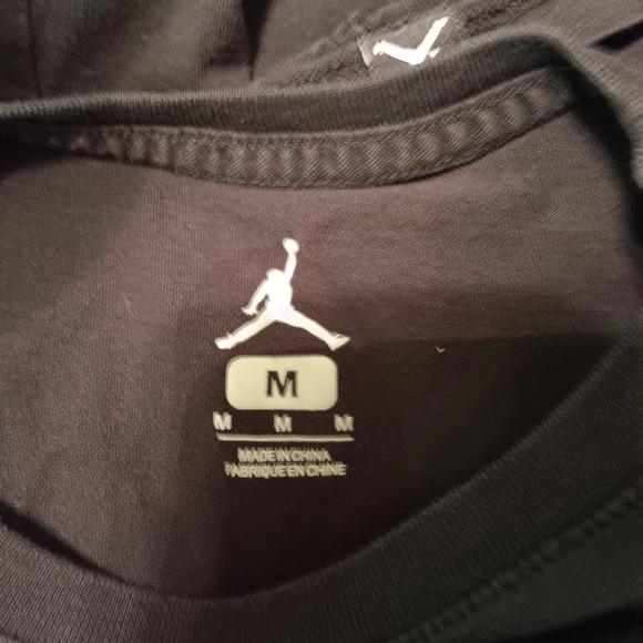 Jordan Green/Purple Iridescent Black Tee size Medium - Picture 7 of 7